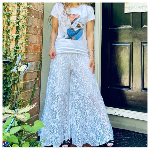 Made in Italy Gorgeous White Lace wide leg pants - Picture 2 of 7